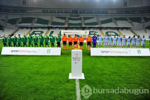 Bursaspor-Fenerbahçe maçında kareler...
