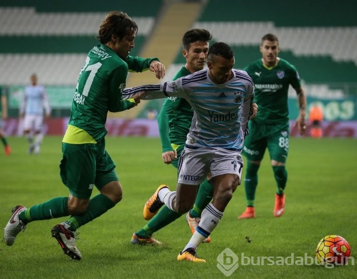 Bursaspor-Fenerbahçe maçında kareler...