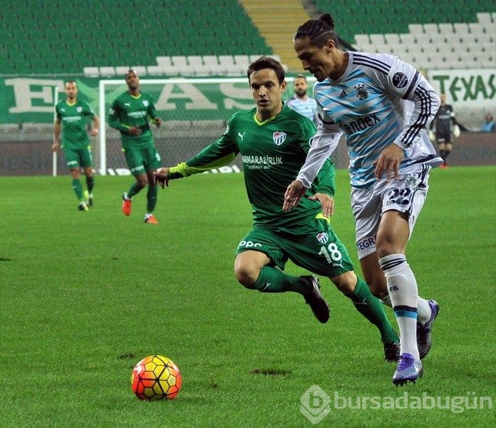 Bursaspor-Fenerbahçe maçında kareler...