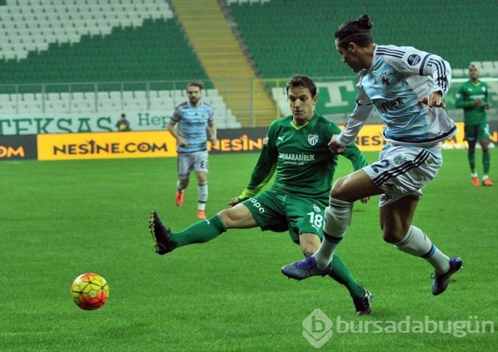 Bursaspor-Fenerbahçe maçında kareler...