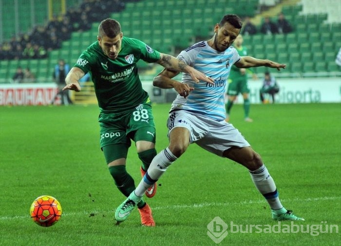 Bursaspor-Fenerbahçe maçında kareler...