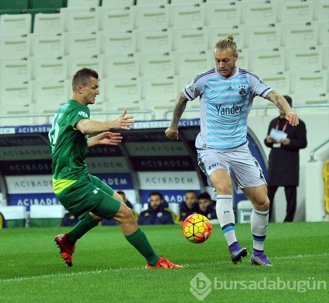 Bursaspor-Fenerbahçe maçında kareler...