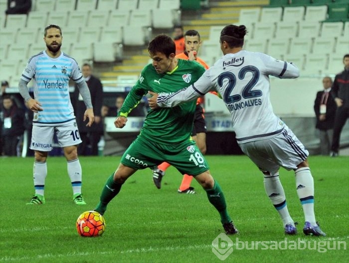 Bursaspor-Fenerbahçe maçında kareler...