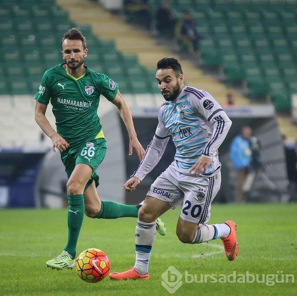 Bursaspor-Fenerbahçe maçında kareler...