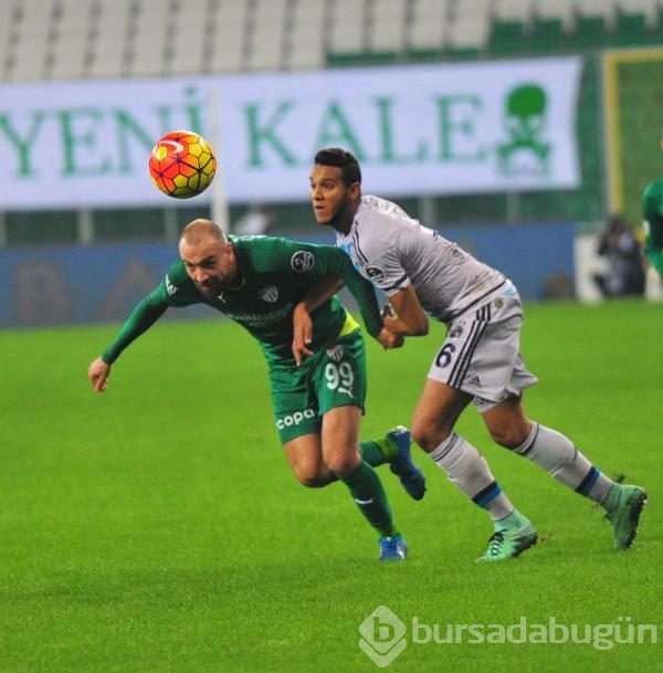 Bursaspor-Fenerbahçe maçında kareler...