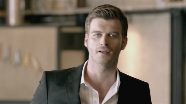 Kıvanç Tatlıtuğ'dan Elçin Sangu'ya veto!