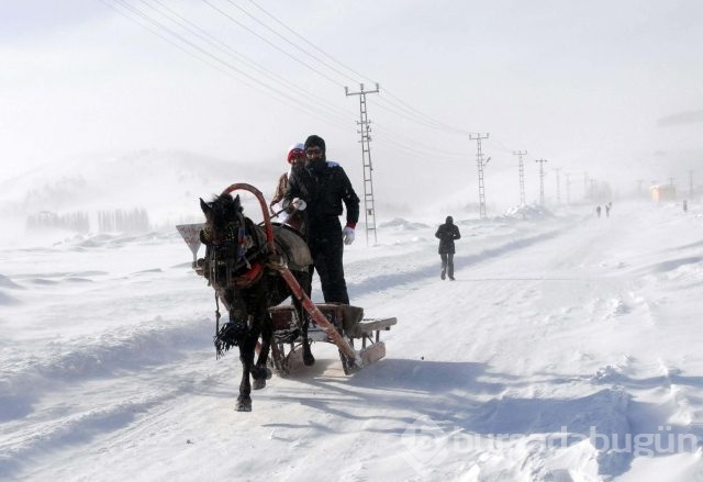 Doğu'nun kar çilesi sürüyor