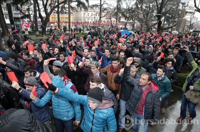 Trabzon'da kırmızı kartlı protesto