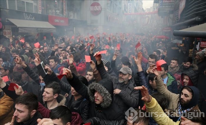 Trabzon'da kırmızı kartlı protesto