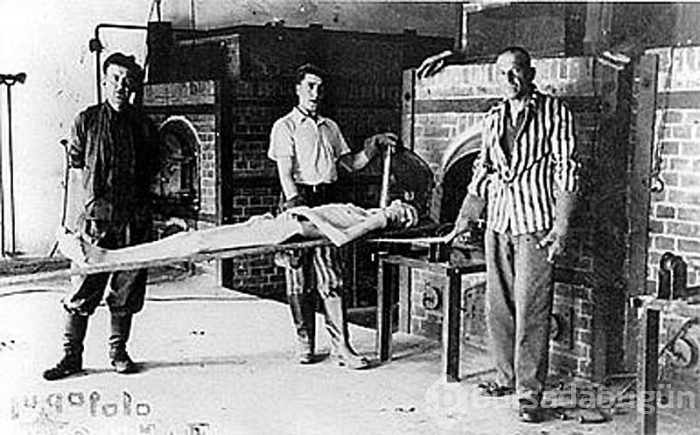 Tarihi fotoğraflara bir de böyle bakın