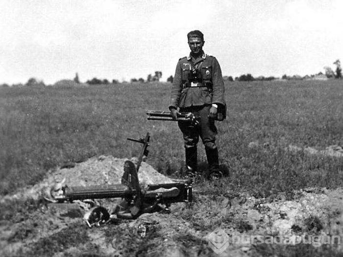 Tarihi fotoğraflara bir de böyle bakın