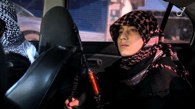11 yaşındaki oğlunu 'canlı bomba' yaptı