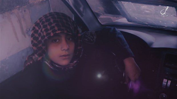 11 yaşındaki oğlunu 'canlı bomba' yaptı