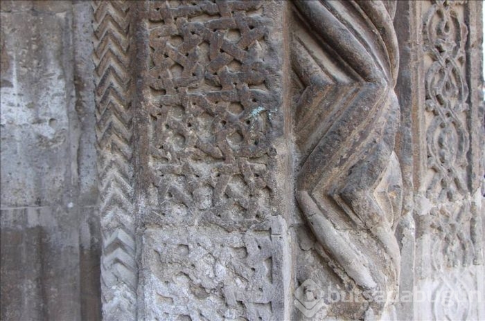 Selçuklu eserlerine "taş kanseri" tehdidi	