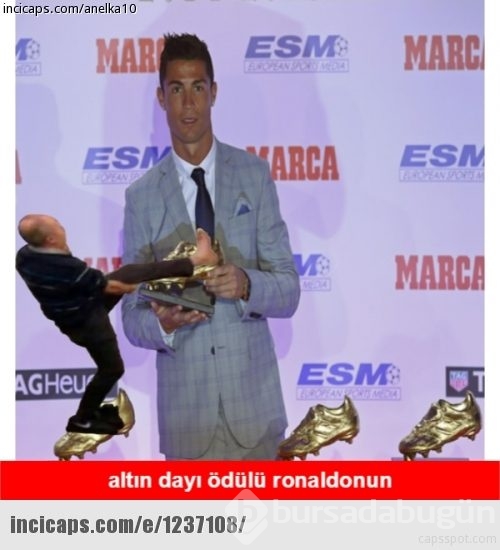Ayağını kurutan dayı capsleri