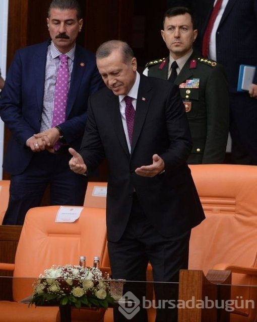 Liderlerin el hareketleri neyi anlatıyor
