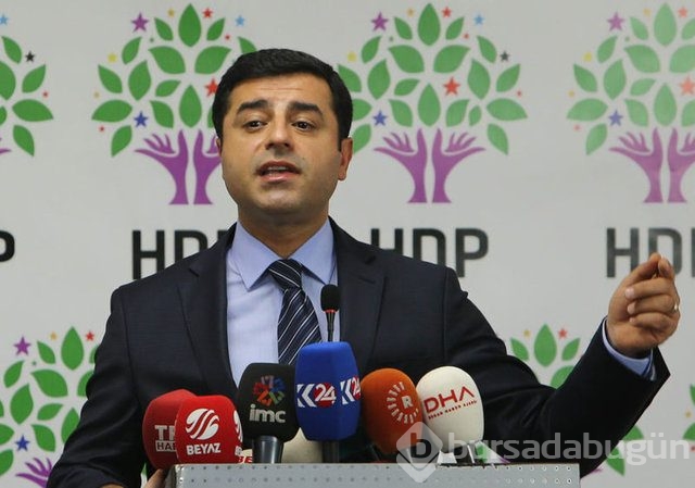 Liderlerin el hareketleri neyi anlatıyor
