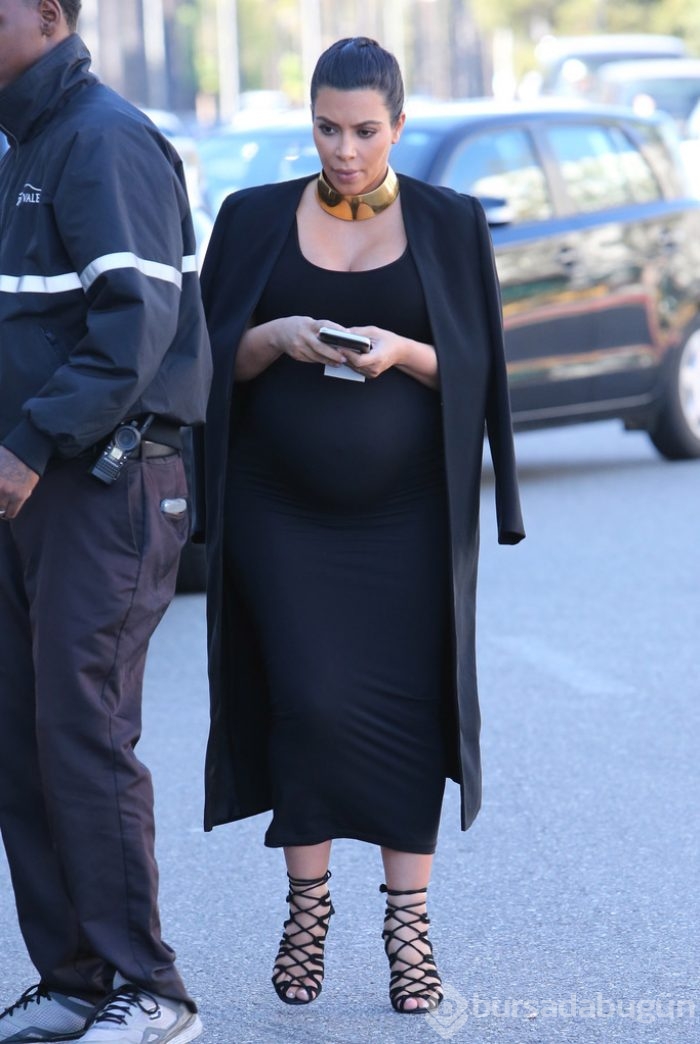 Kim Kardashian doğum kilolarını artık gizlemiyor	
