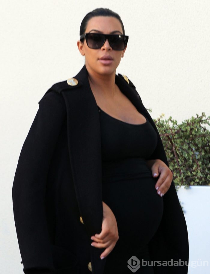 Kim Kardashian doğum kilolarını artık gizlemiyor	
