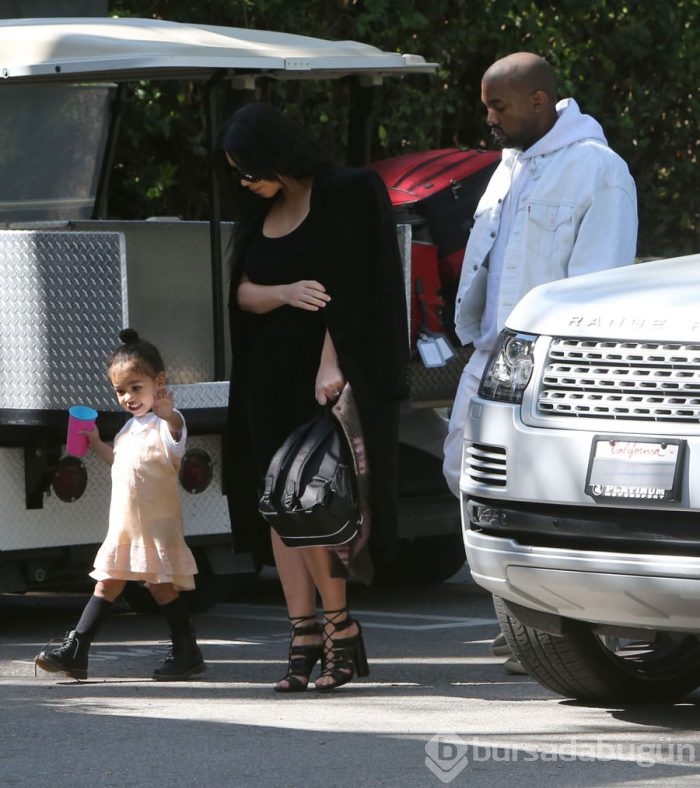 Kim Kardashian doğum kilolarını artık gizlemiyor	

