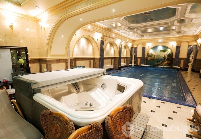 Başsavcının milyon dolarlık evi