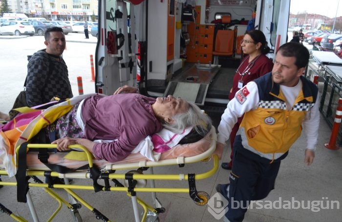 Bursa'da otobüsün çarptığı ambulans takla attı: 5 yaralı	