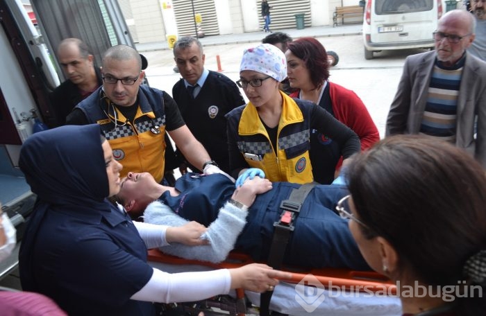Bursa'da otobüsün çarptığı ambulans takla attı: 5 yaralı	