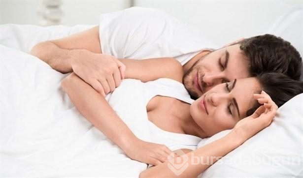 Yataktaki ''beden dili'' aşkınızı ele veriyor