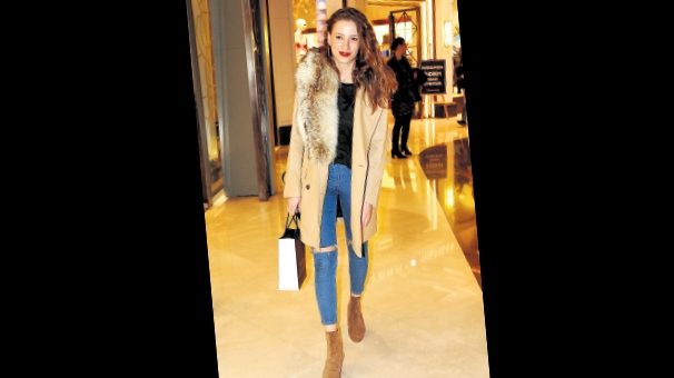 Serenay Sarıkaya'nın kürkü sosyal medyayı salladı