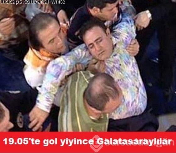 Galatasaray - Gaziantepspor maçının ardından patlayan capsler