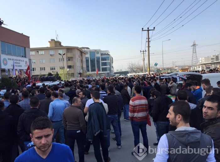 Bursa Renault'ta işçi kıyımı yapıldı, emekçiler kenetlendi