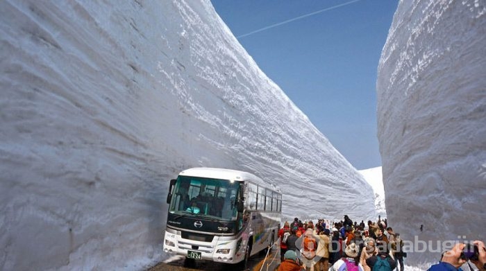 15 metre kar yağdı yollar kapanmadı!