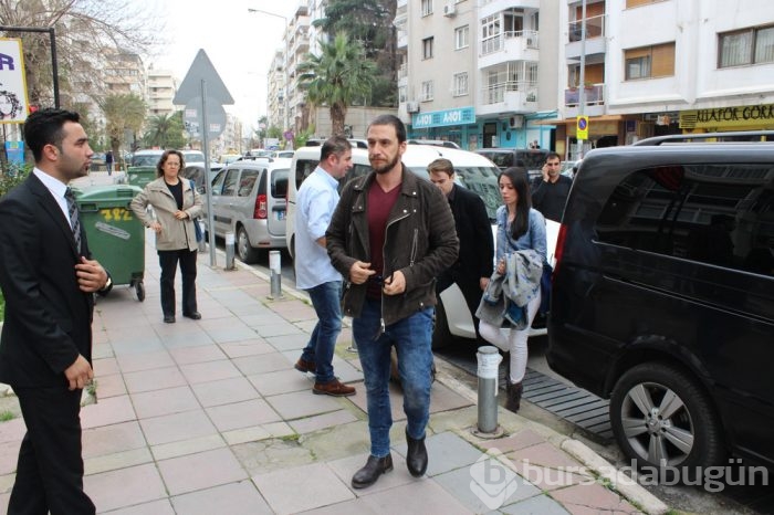 Sezen Aksu'dan annesine son görev