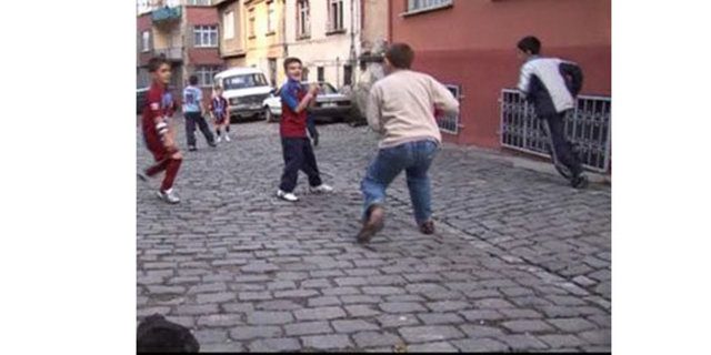 90'ların mahalle maçı kuralları