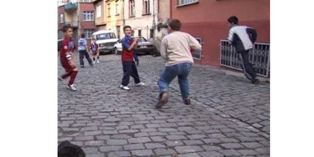 90'ların mahalle maçı kuralları
