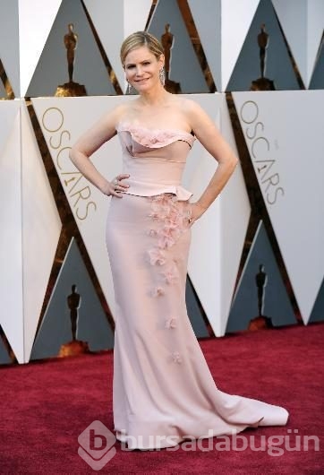 Oscar'ın en kötü kırmızı halı kıyafetleri