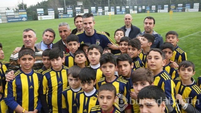 Sur'dan gelen çocuklar Fenerbahçe antrenmanında