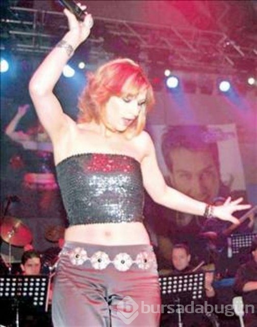 Bir anda parlayıp bir anda sönen yıldızlar
