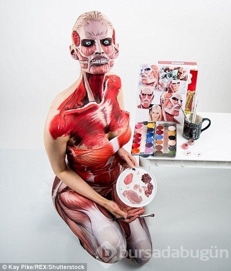 Süper kahramana dönüşen ressam
