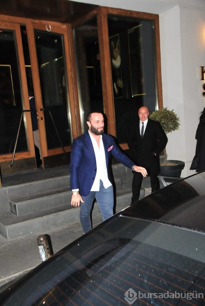 Ünlü popçu evini gece kulübüne çevirdi	