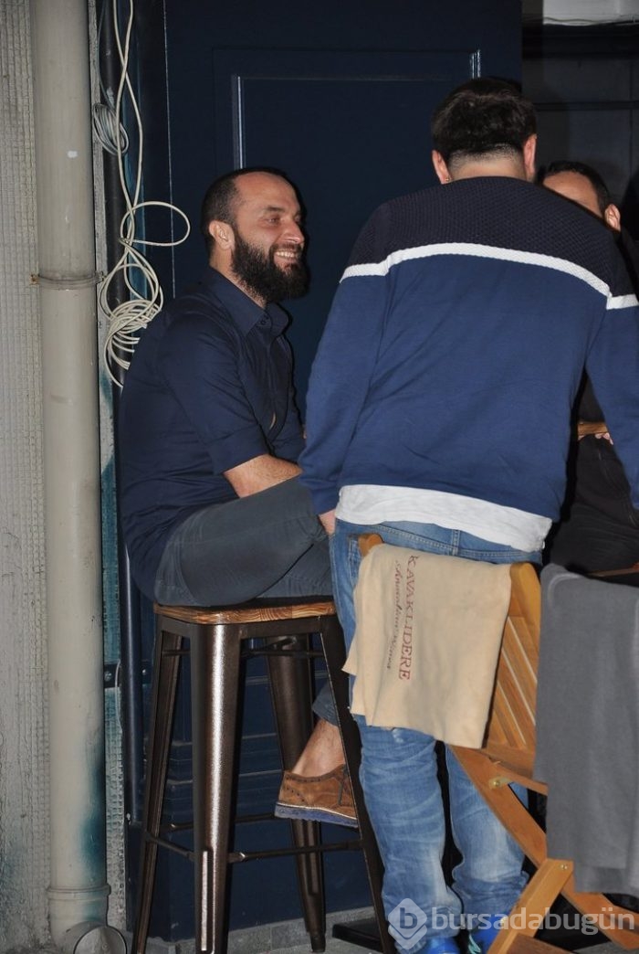 Ünlü popçu evini gece kulübüne çevirdi	