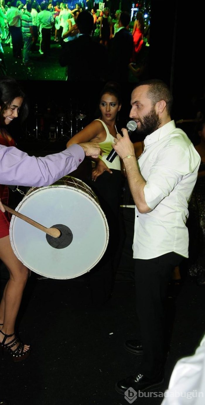 Ünlü popçu evini gece kulübüne çevirdi	