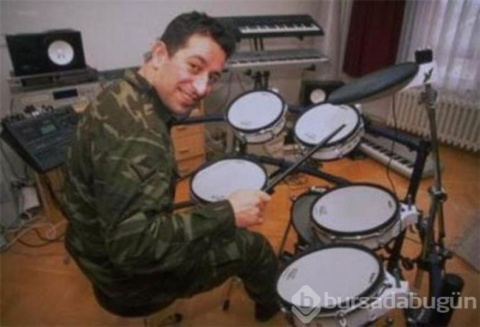 Ünlü isimlerin askerlik fotoğrafları