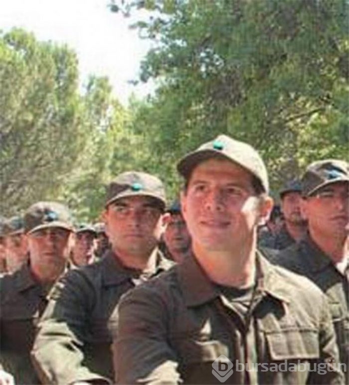 Ünlü isimlerin askerlik fotoğrafları