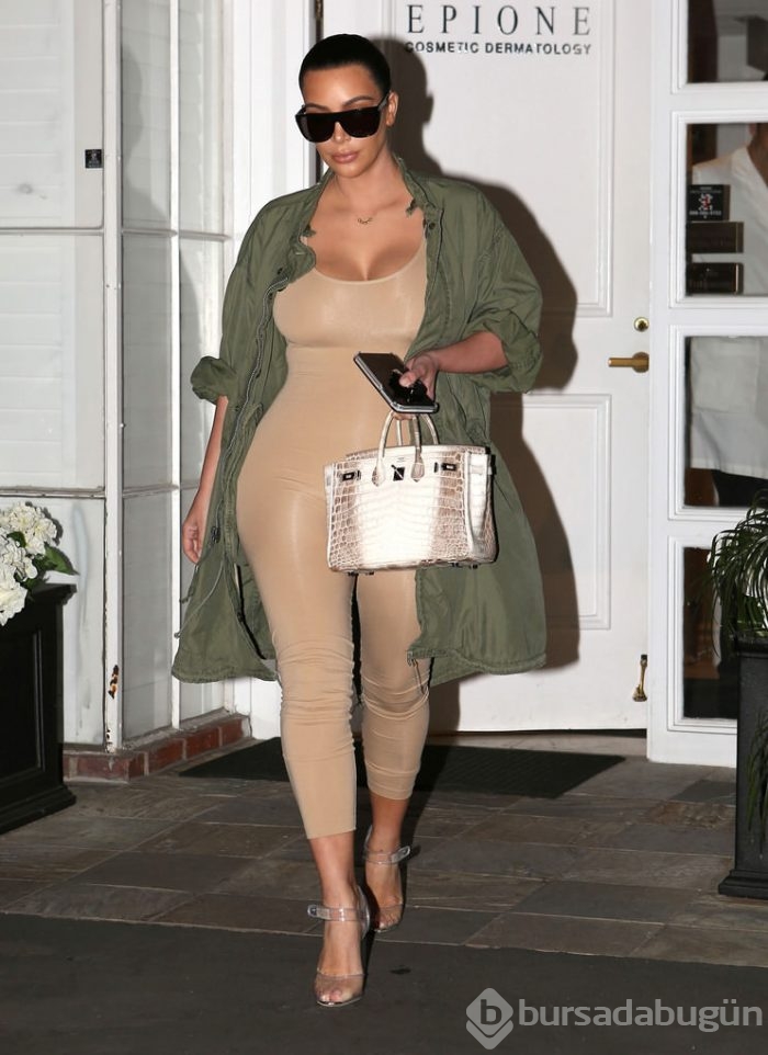 Kim Kardashian doğum kilolarını veriyor!	
