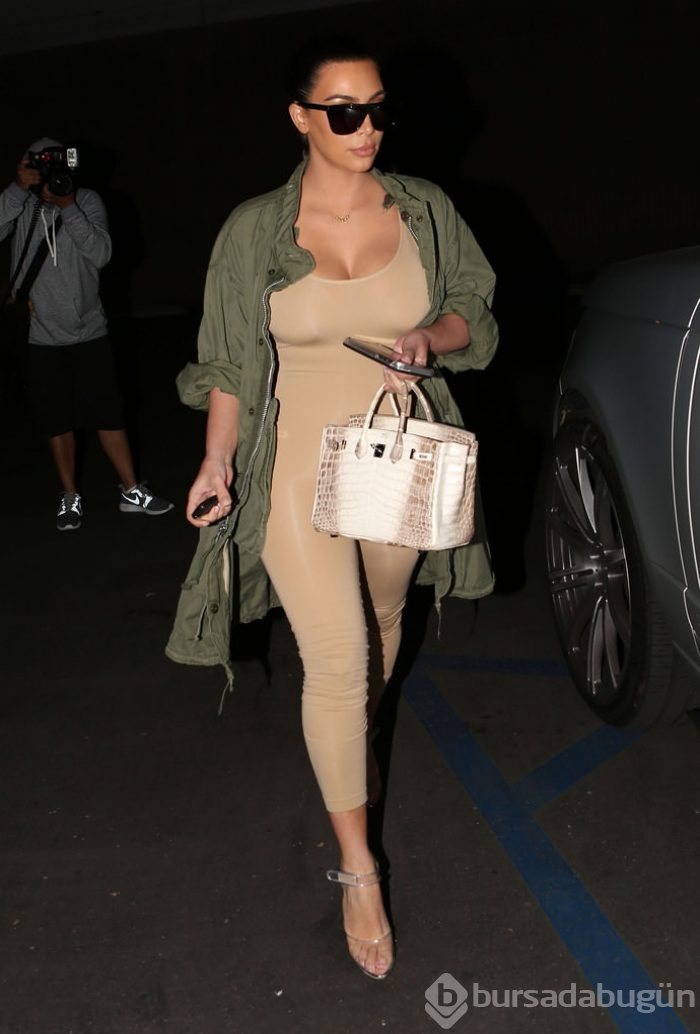 Kim Kardashian doğum kilolarını veriyor!	
