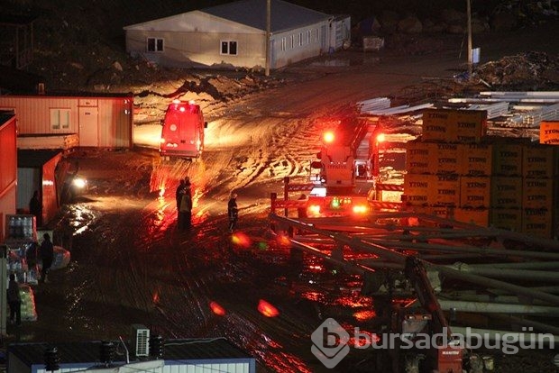 Kule vincinin sepetinde mahsur kalan 2 işçi kurtarıldı