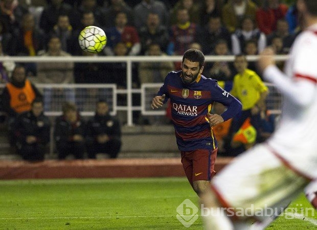 Arda Turan Barcelona'daki ilk golünü attı