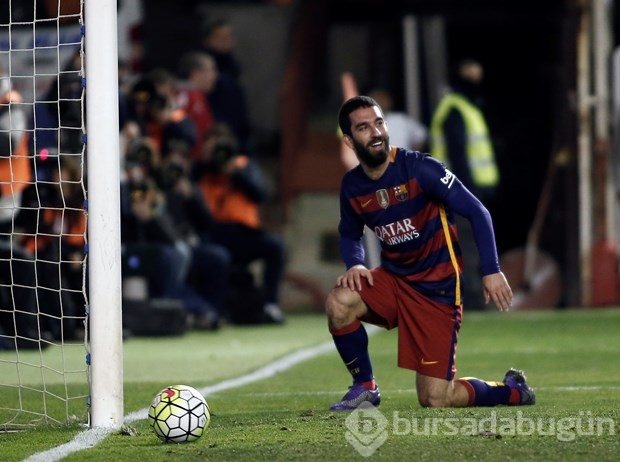 Arda Turan Barcelona'daki ilk golünü attı