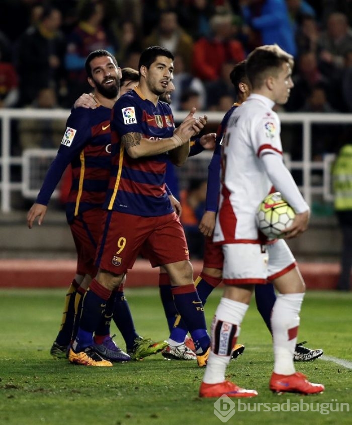 Arda Turan Barcelona'daki ilk golünü attı